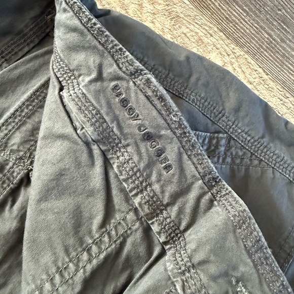 American Eagle Outfitters Snappy Stretch Baggy Jogger Pants - Picture 3 of 4